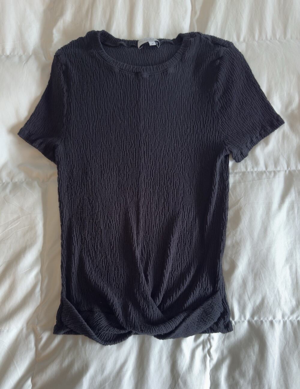 Michael Stars Short Sleeve Black Textured Crinkle Fabric Top with Twisted Hem M